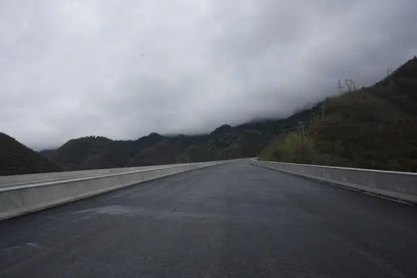 橋麵防水