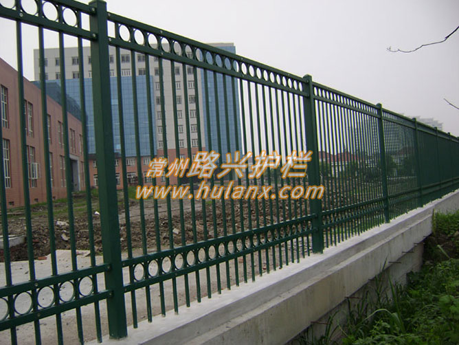 鋅鋼（gāng）圍牆護欄（lán）